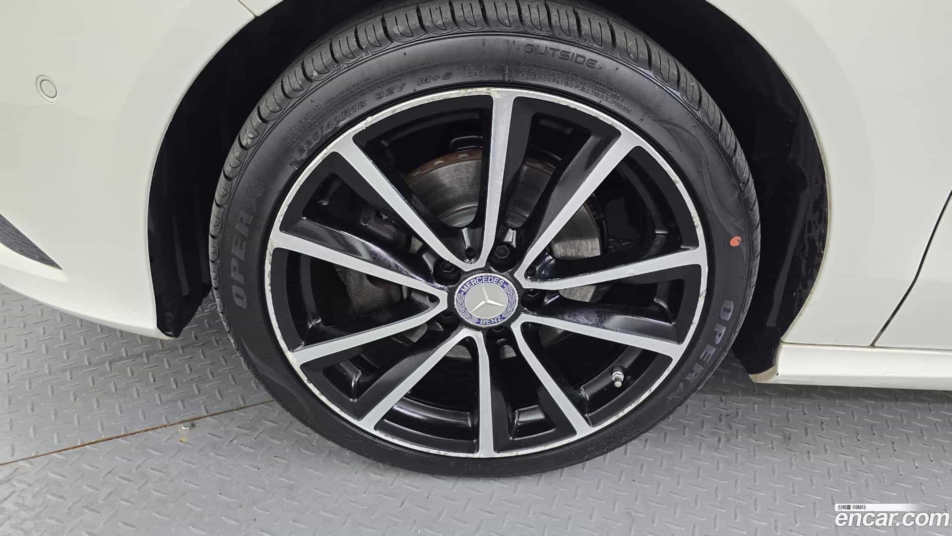 CLA-Class Mercedes-Benz 2015.7-OUTER-005