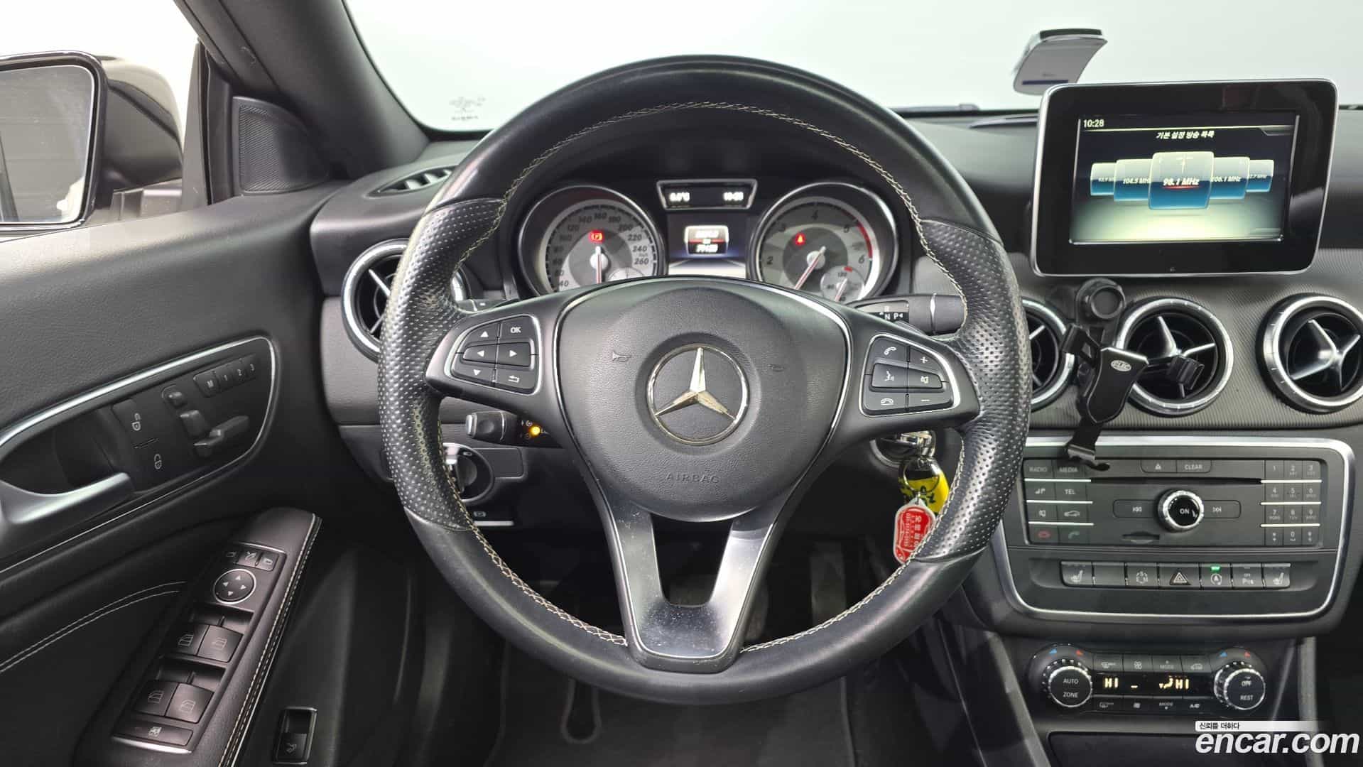CLA-Class Mercedes-Benz 2015.7-OPTION-017