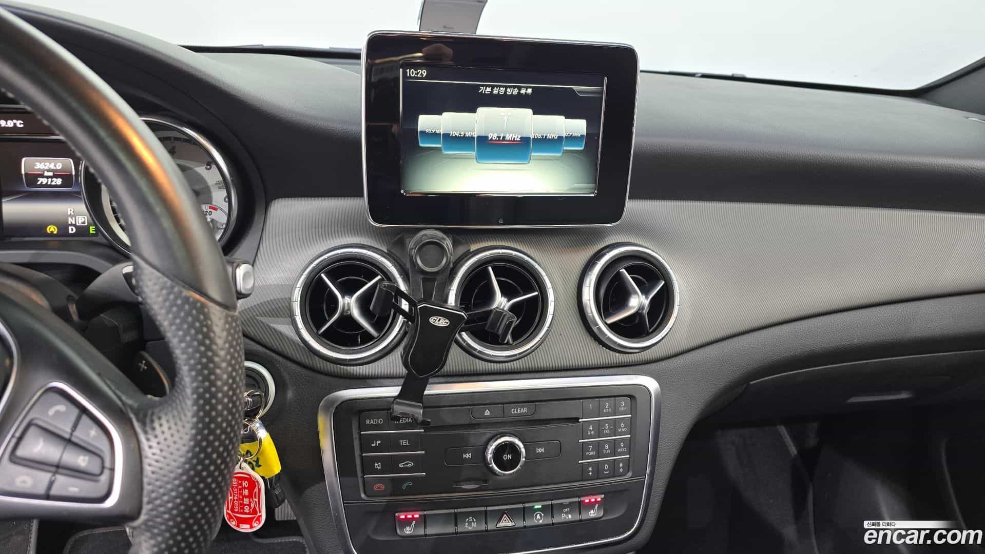 CLA-Class Mercedes-Benz 2015.7-OPTION-018