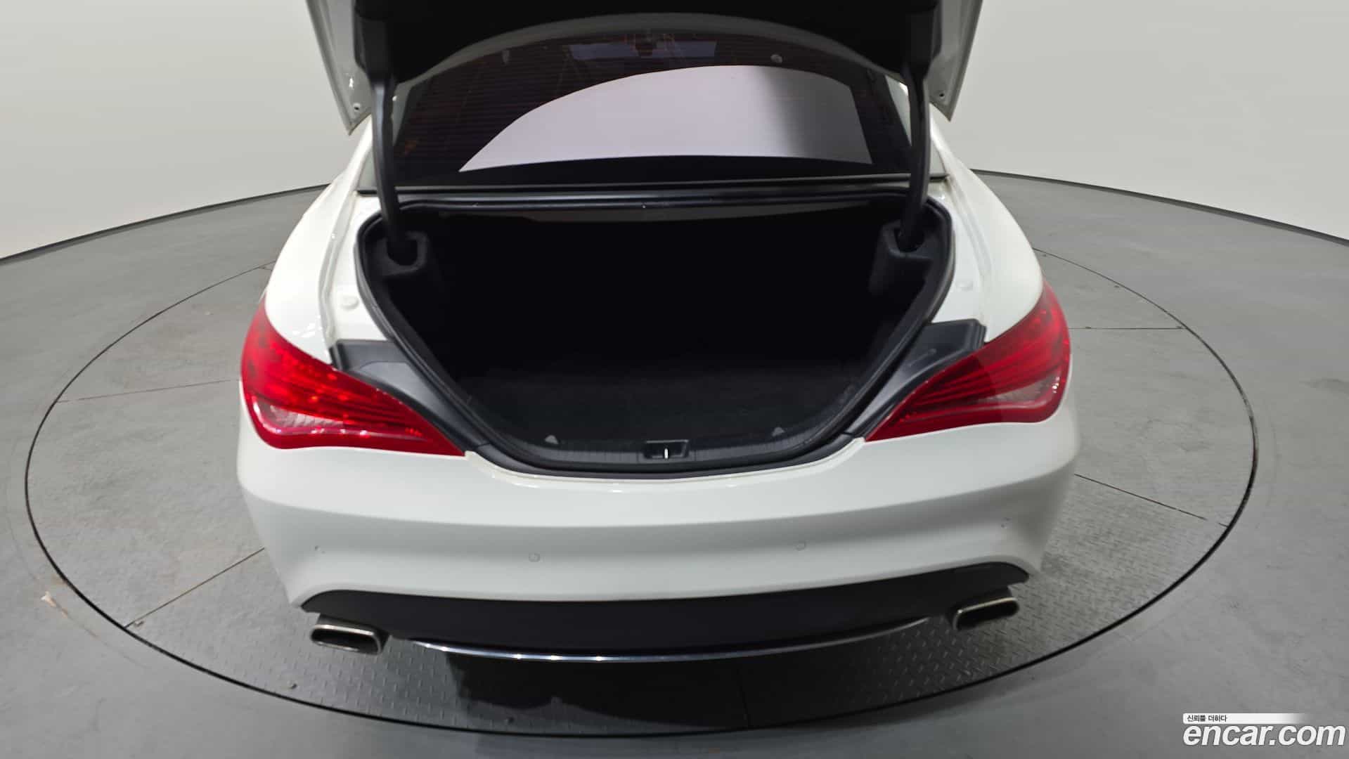 CLA-Class Mercedes-Benz 2015.7-OPTION-024