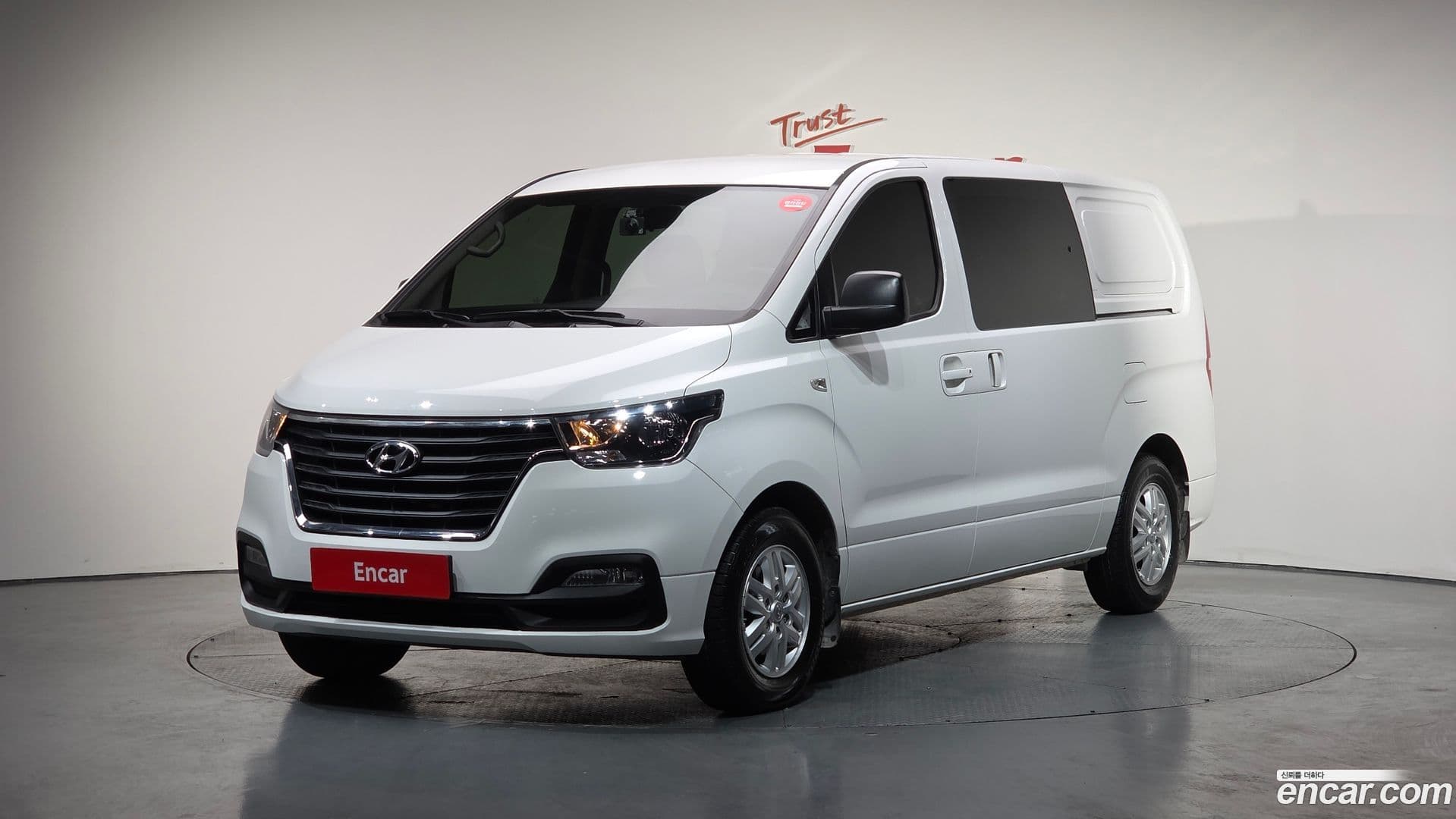 Main__Slider__Photo:Starex Hyundai 2021.0-0