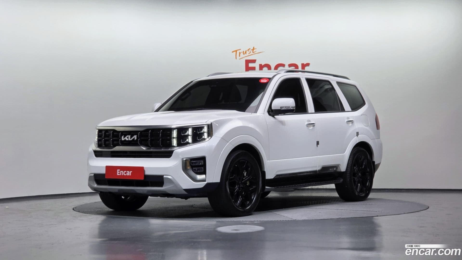 Main__Slider__Photo:Mohave Kia 2022.8-0