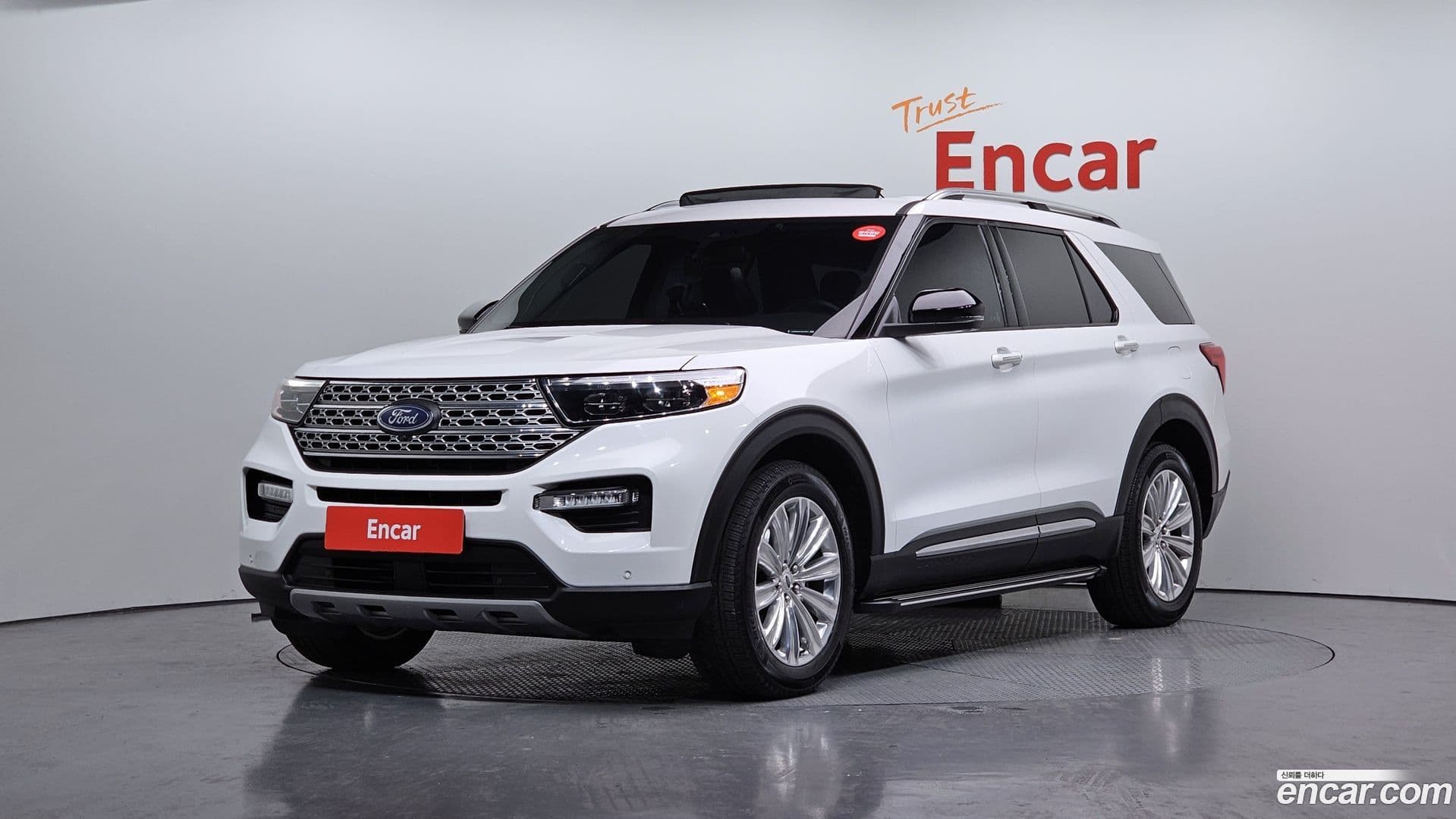 Main__Slider__Photo:Explorer Ford 2020.11-0