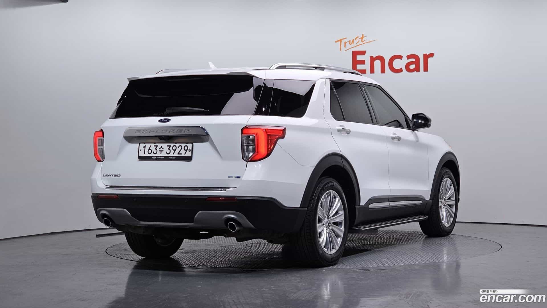 Explorer Ford 2020.11-OUTER-002