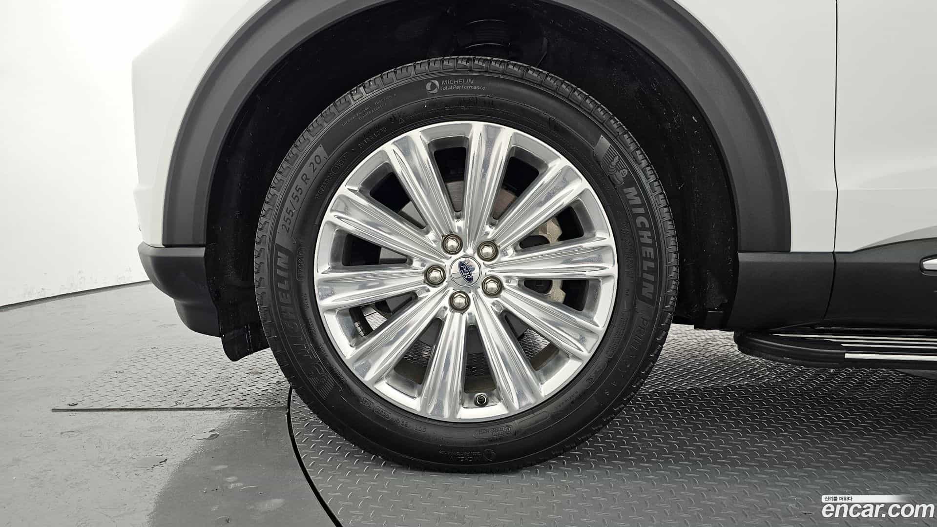 Explorer Ford 2020.11-OUTER-005