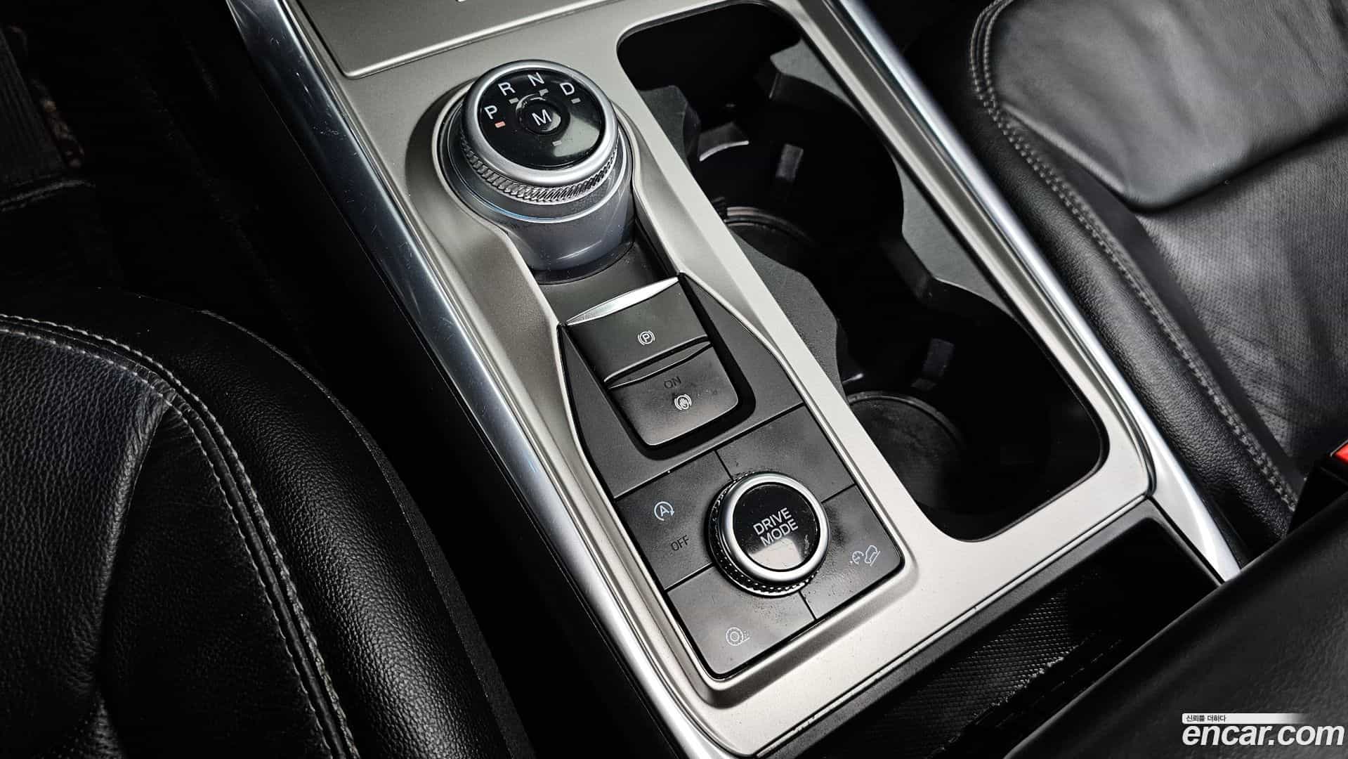 Explorer Ford 2020.11-INNER-009