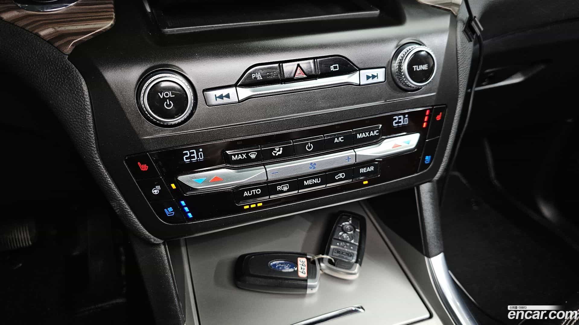 Explorer Ford 2020.11-OPTION-021