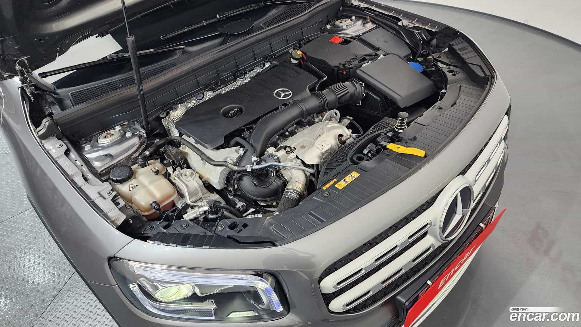 GLB-Class Mercedes-Benz 2021.10-INNER-006