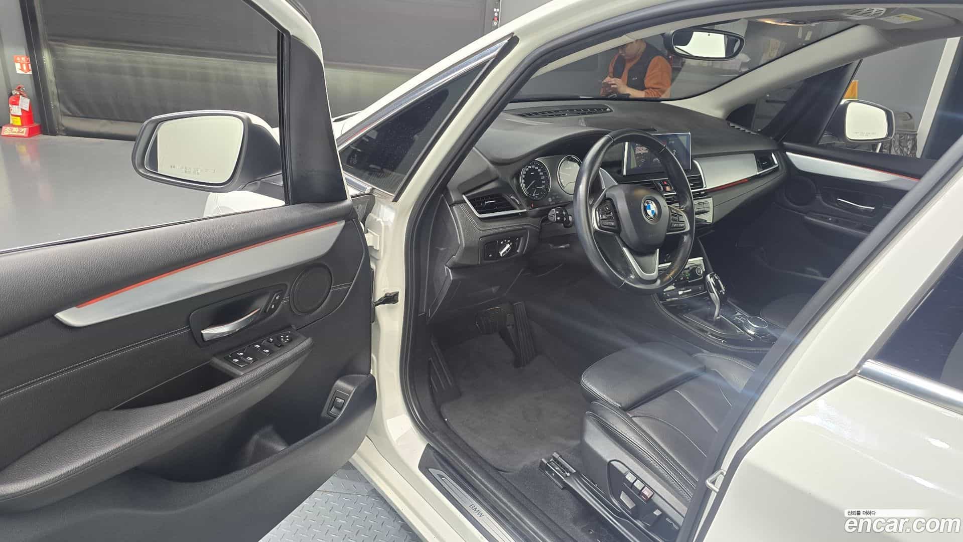 2-Series BMW 2019.6-INNER-010