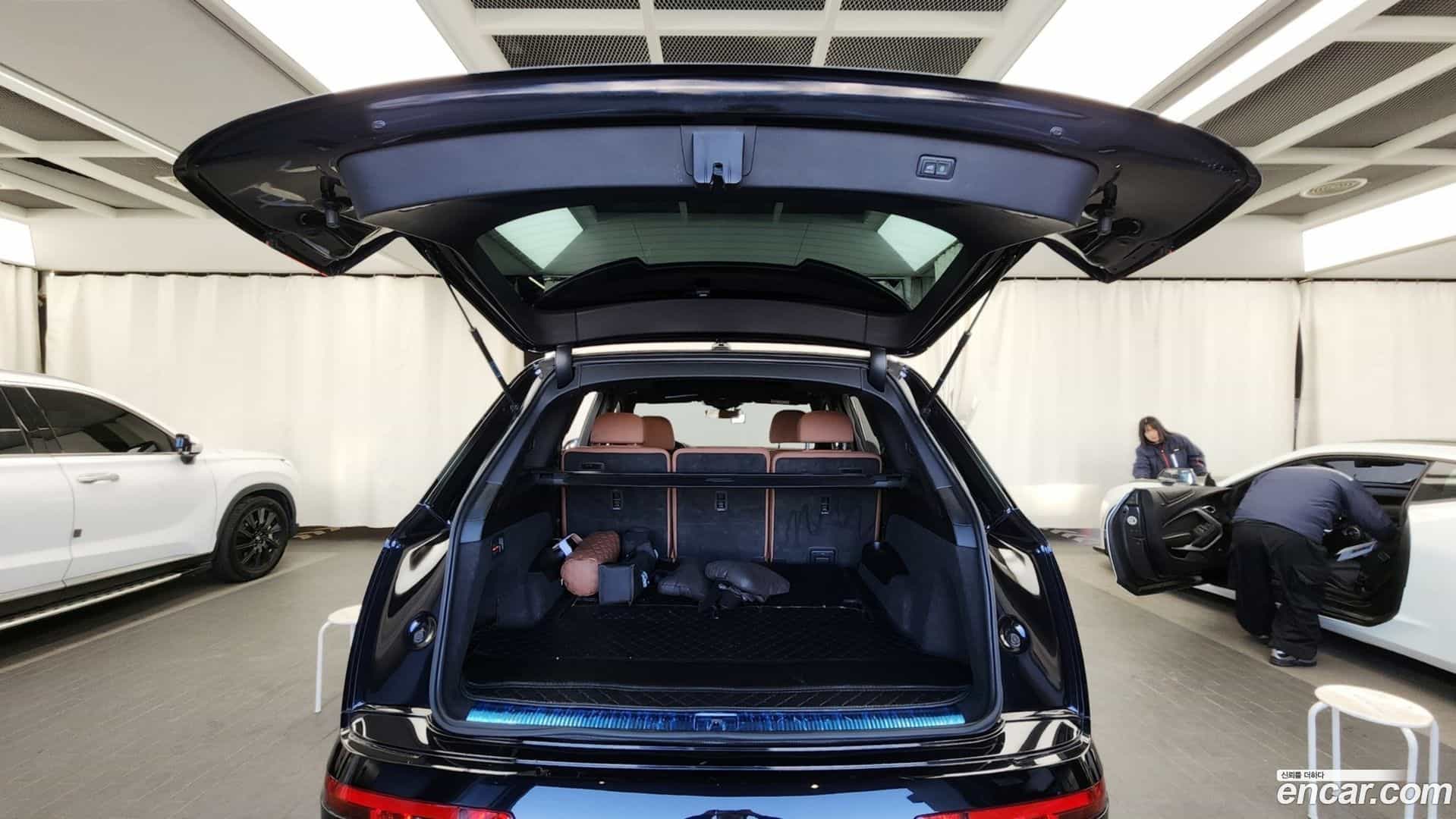Q7 Audi 2021.0-OPTION-024