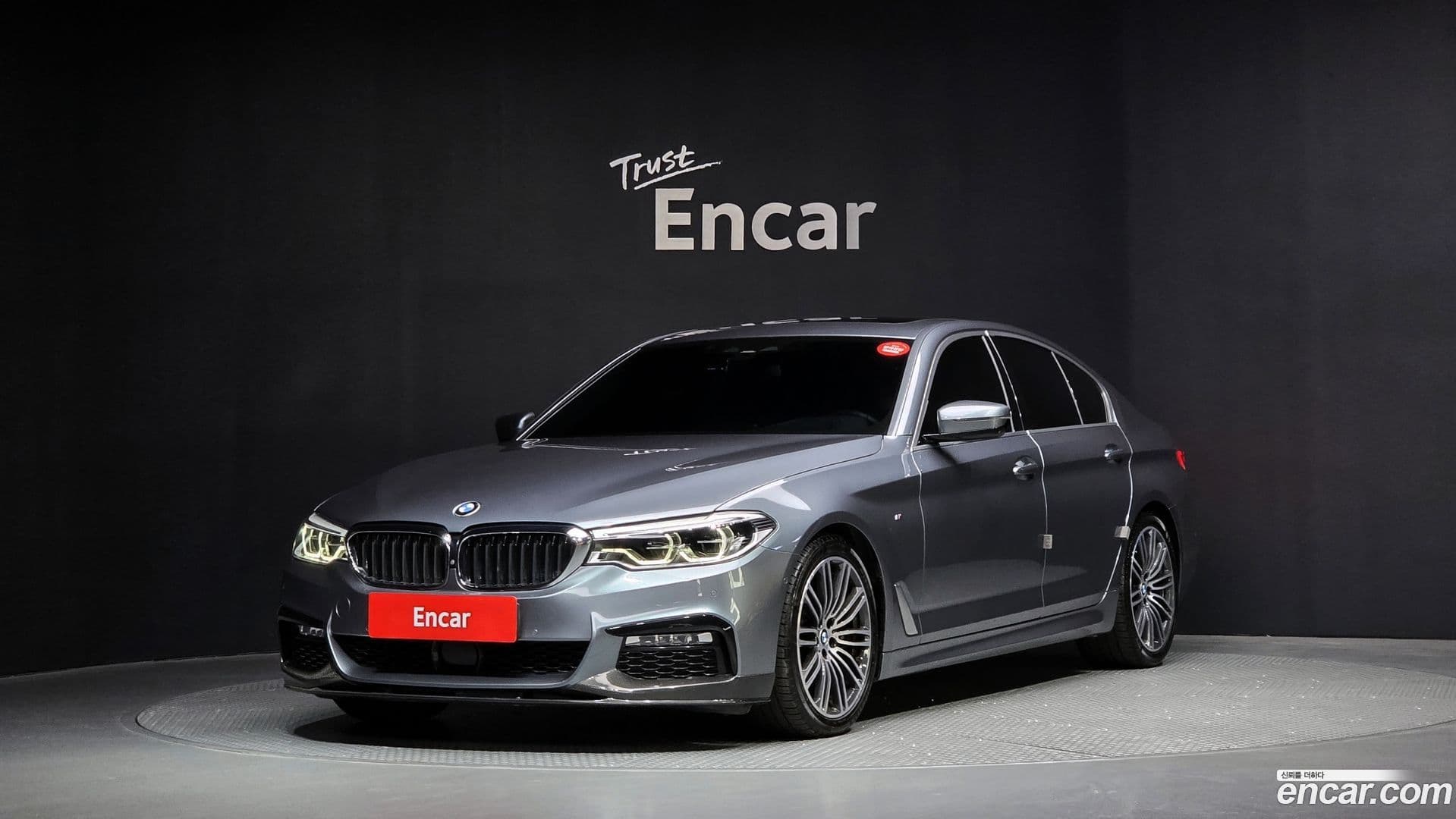 Main__Slider__Photo:5-Series BMW 2019.6-0