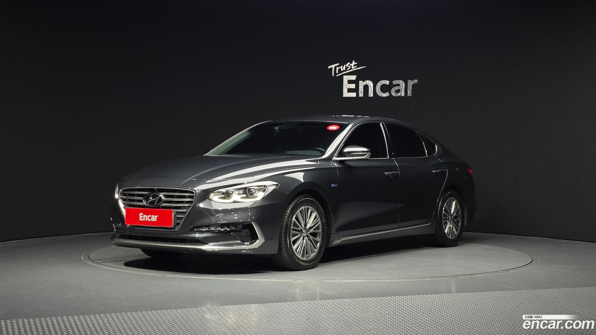 Main__Slider__Photo:Grandeur Hyundai 2017.5-0