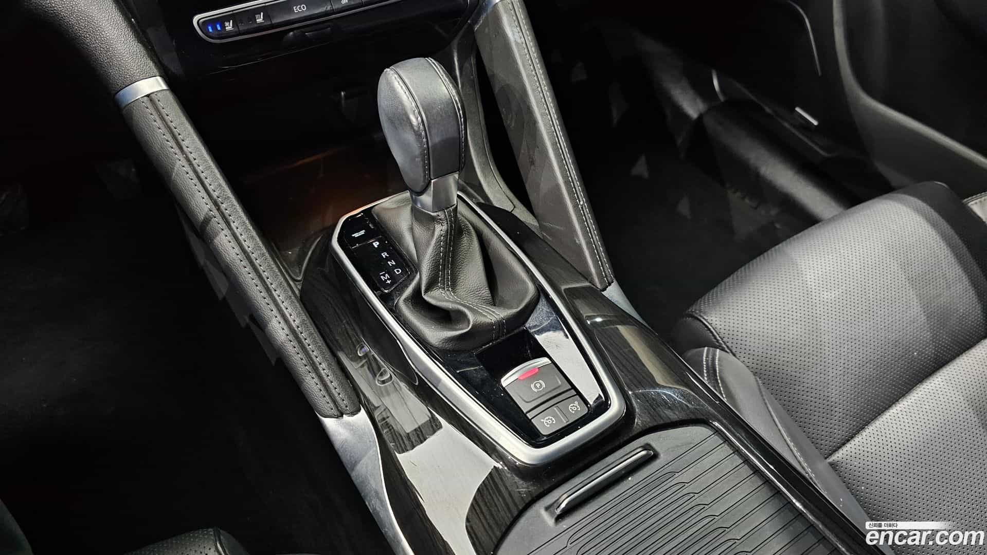 QM6 Renault Korea 2016.10-INNER-009
