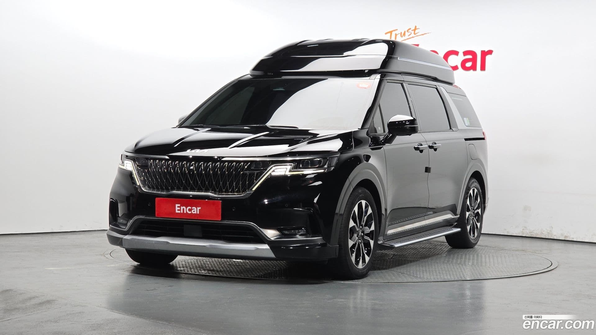 Main__Slider__Photo:Canival Kia 2022.1-0
