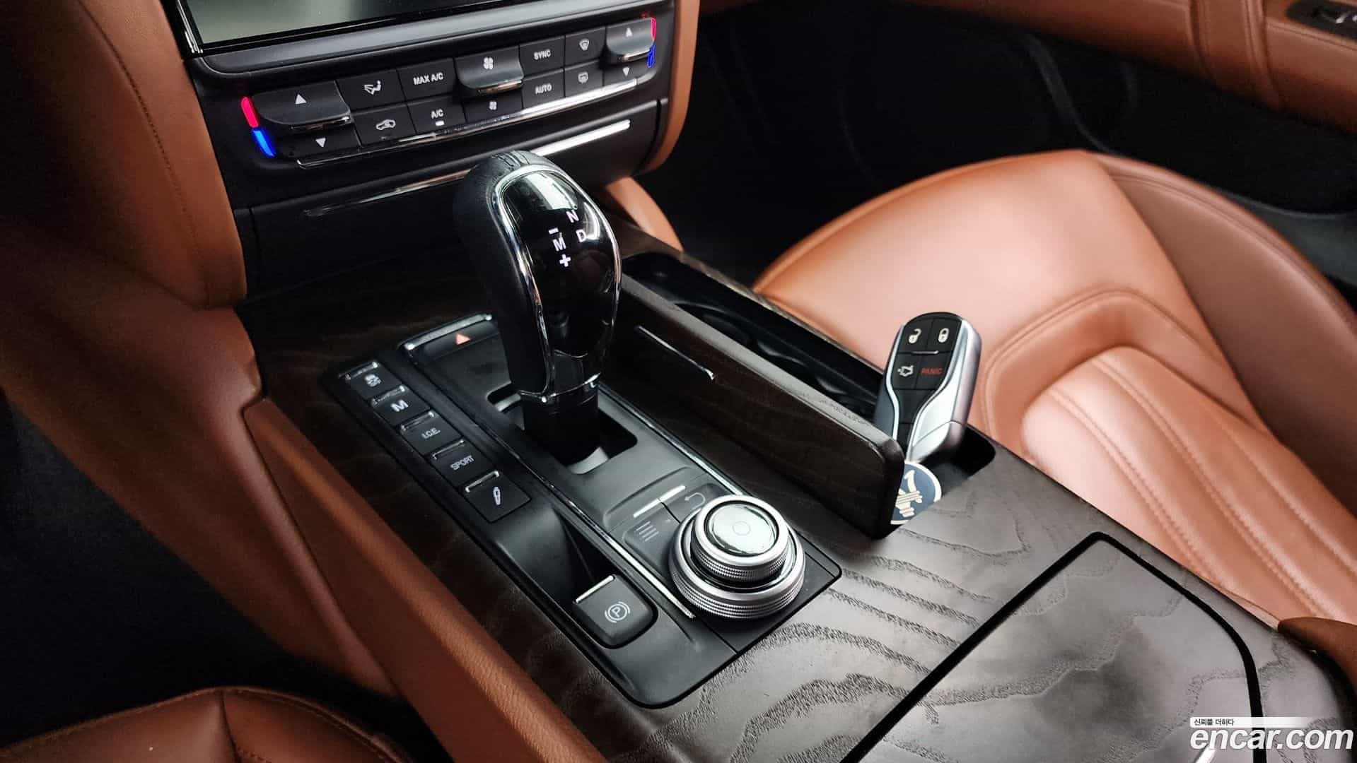Quattroporte Maserati 2017.5-INNER-009