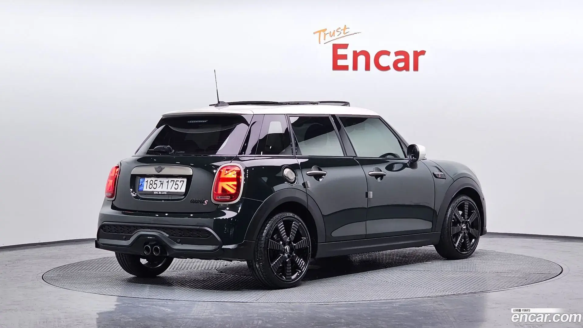 Main__Slider__Photo:Cooper Mini 2022.7-1