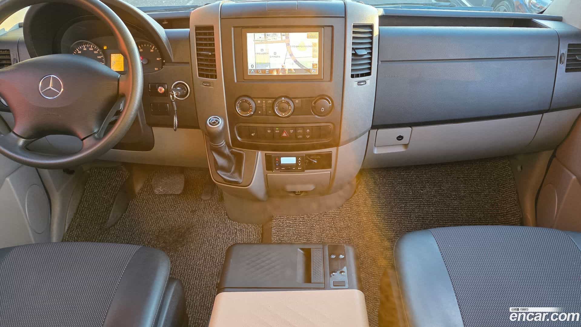 Sprinter Mercedes-Benz 2017.11-INNER-007