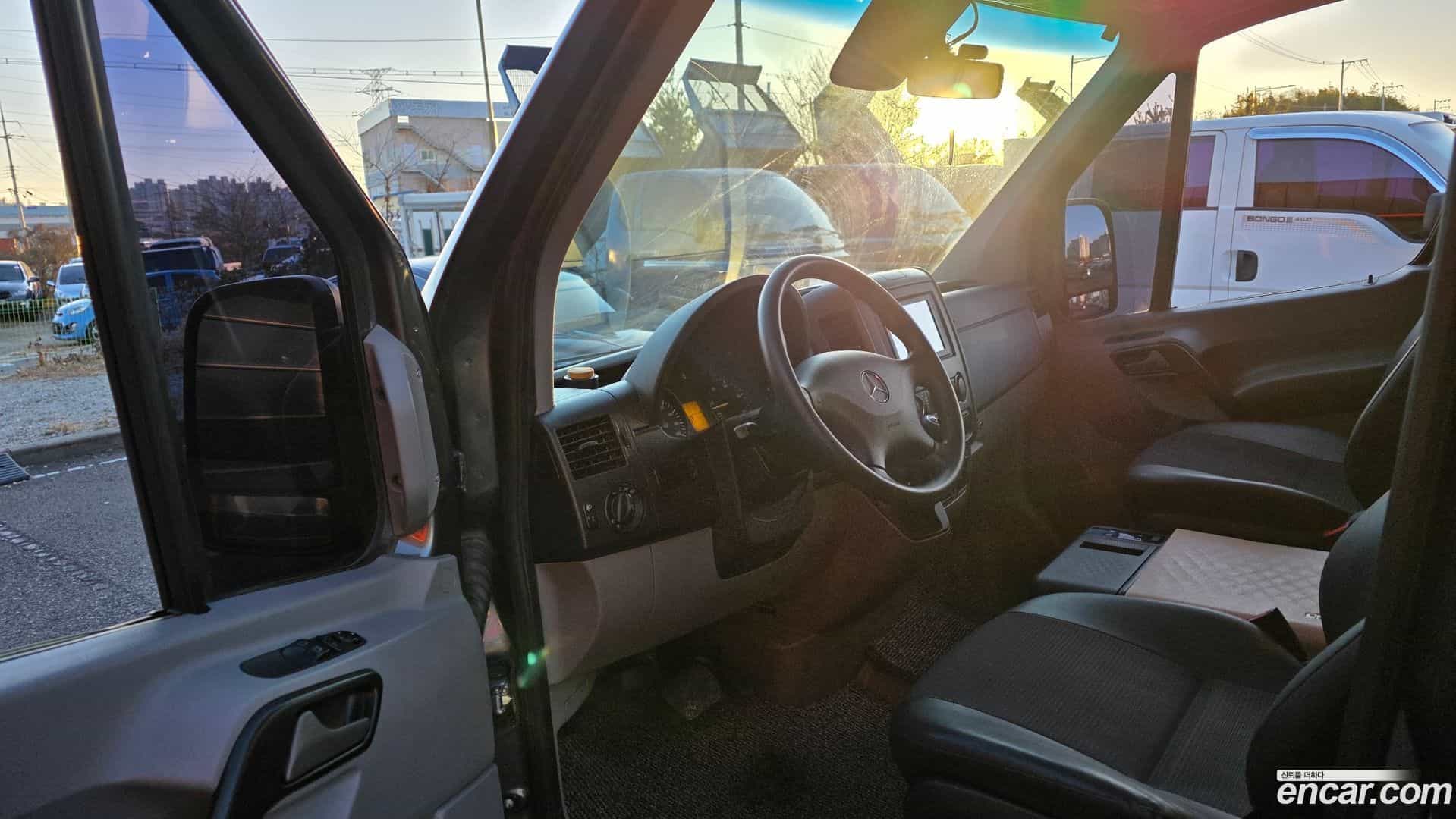 Sprinter Mercedes-Benz 2017.11-OPTION-015