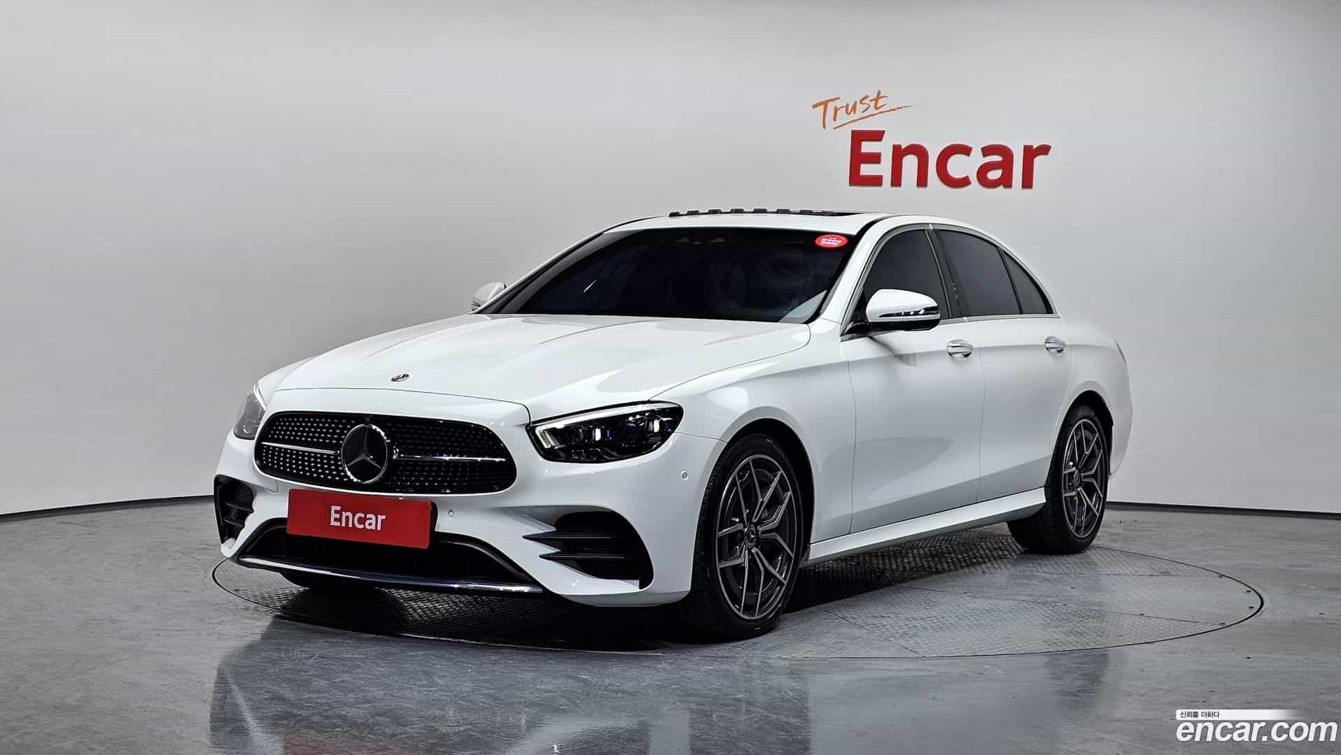 E-Class Mercedes-Benz 2022.0-OUTER-001
