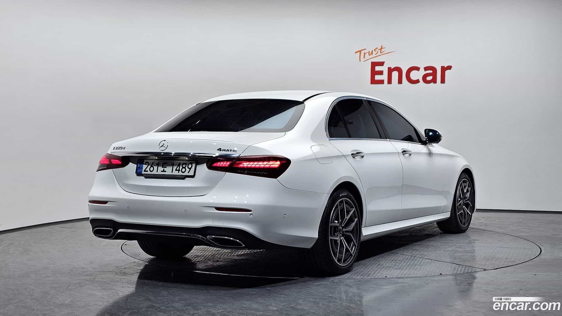 E-Class Mercedes-Benz 2022.0-OUTER-002