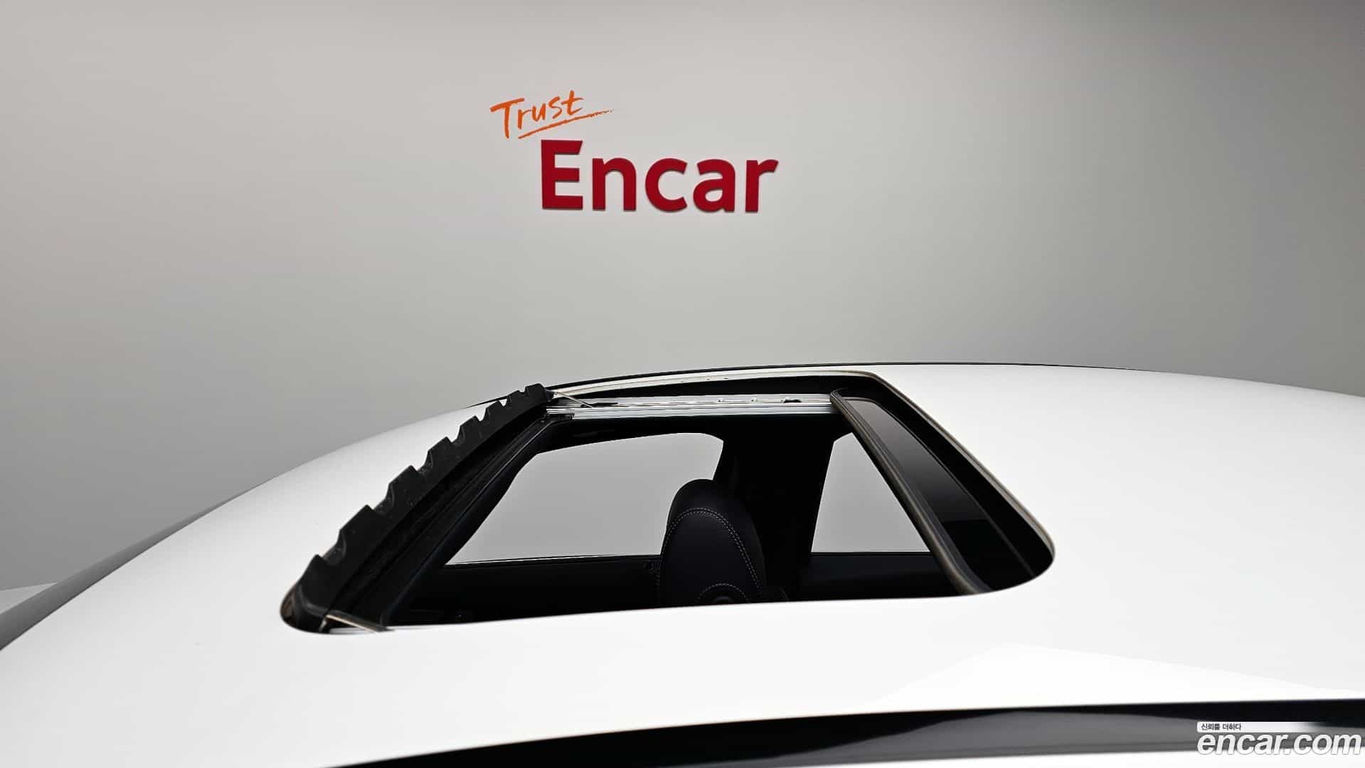 E-Class Mercedes-Benz 2022.0-OPTION-023