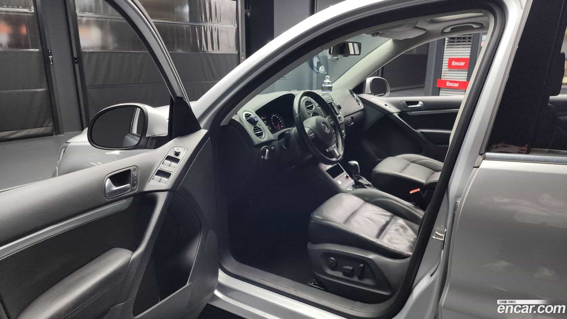 Tiguan Volkswagen 2013.5-INNER-010