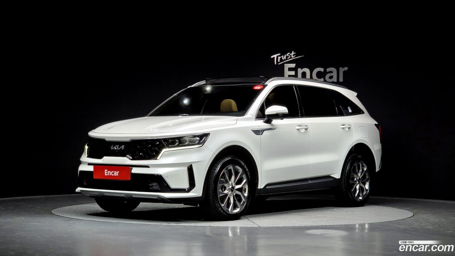Main__Slider__Photo:Sorento Kia 2022.4-0