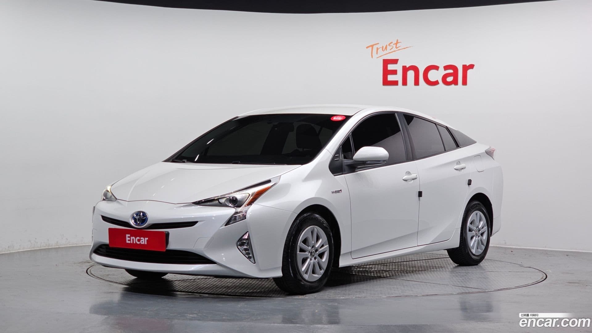 Main__Slider__Photo:Prius Toyota 2018.11-0