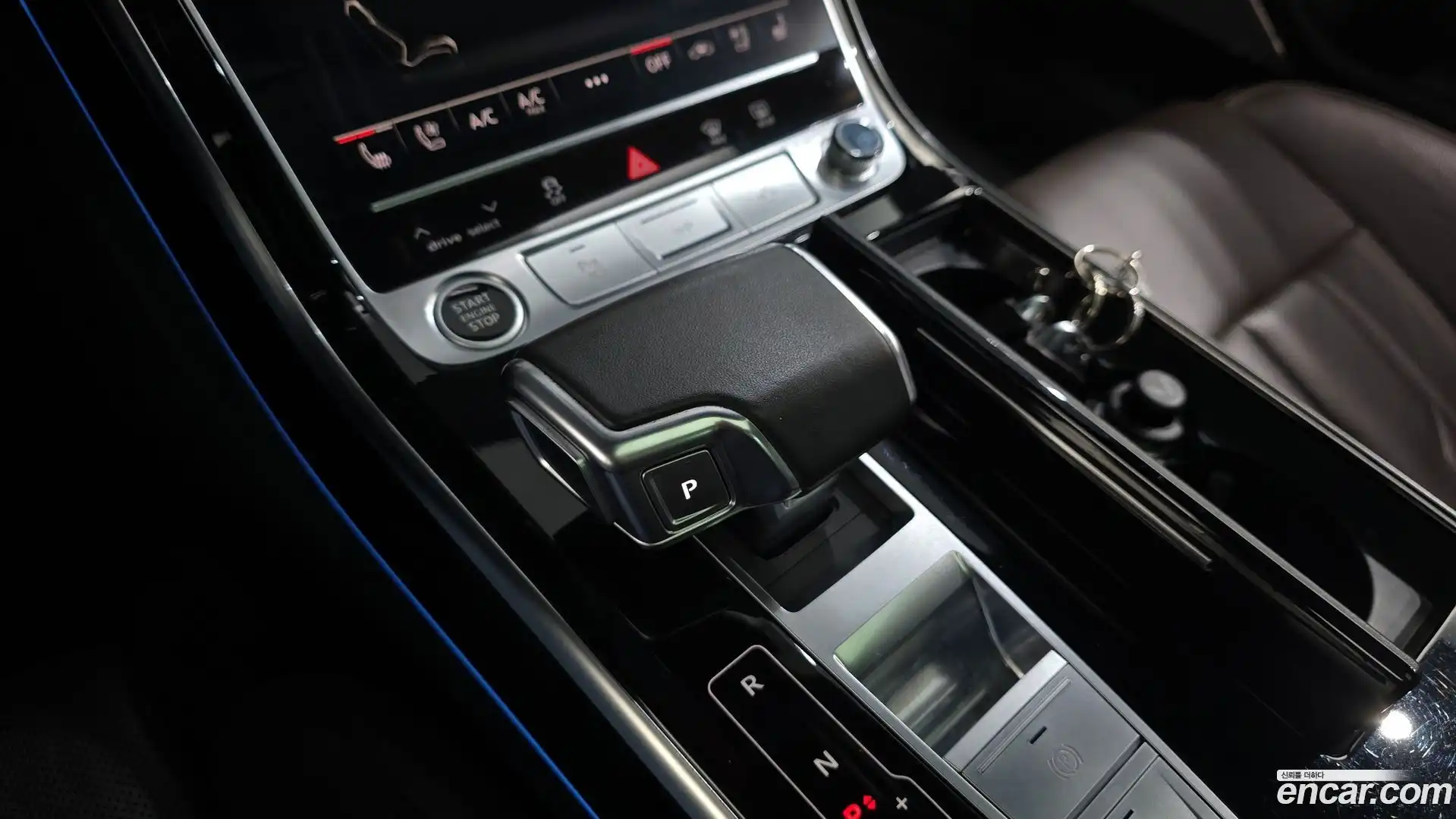 A8 Audi 2021.11-INNER-009