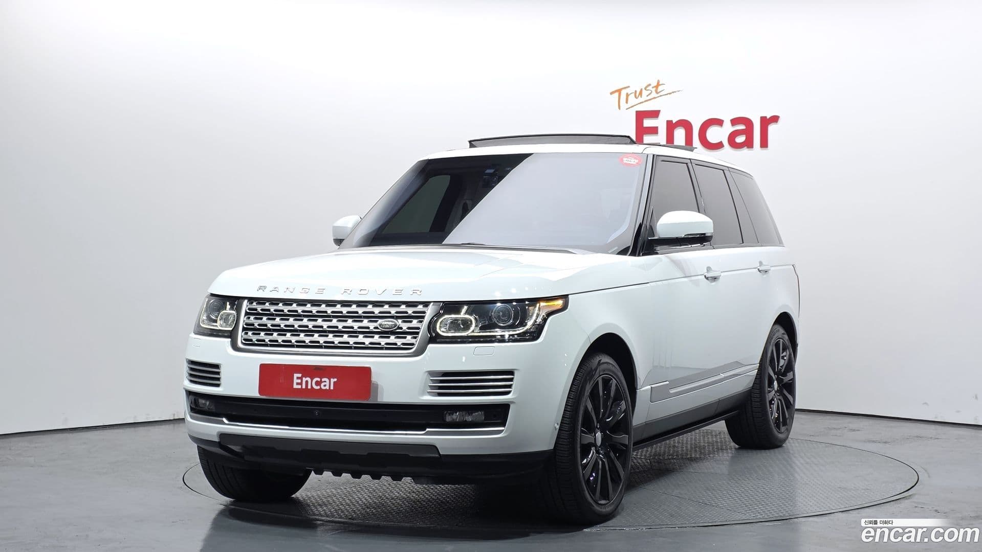 Main__Slider__Photo:Range Rover Land Rover 2015.11-0
