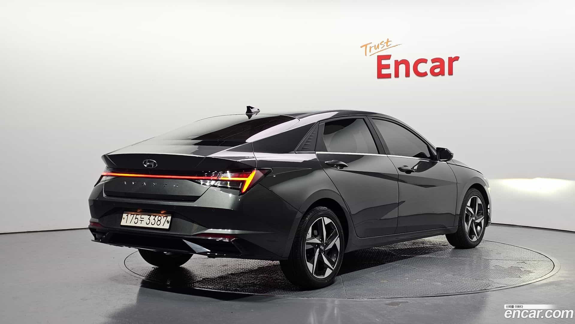 AVANTE Hyundai 2020.6-OUTER-002