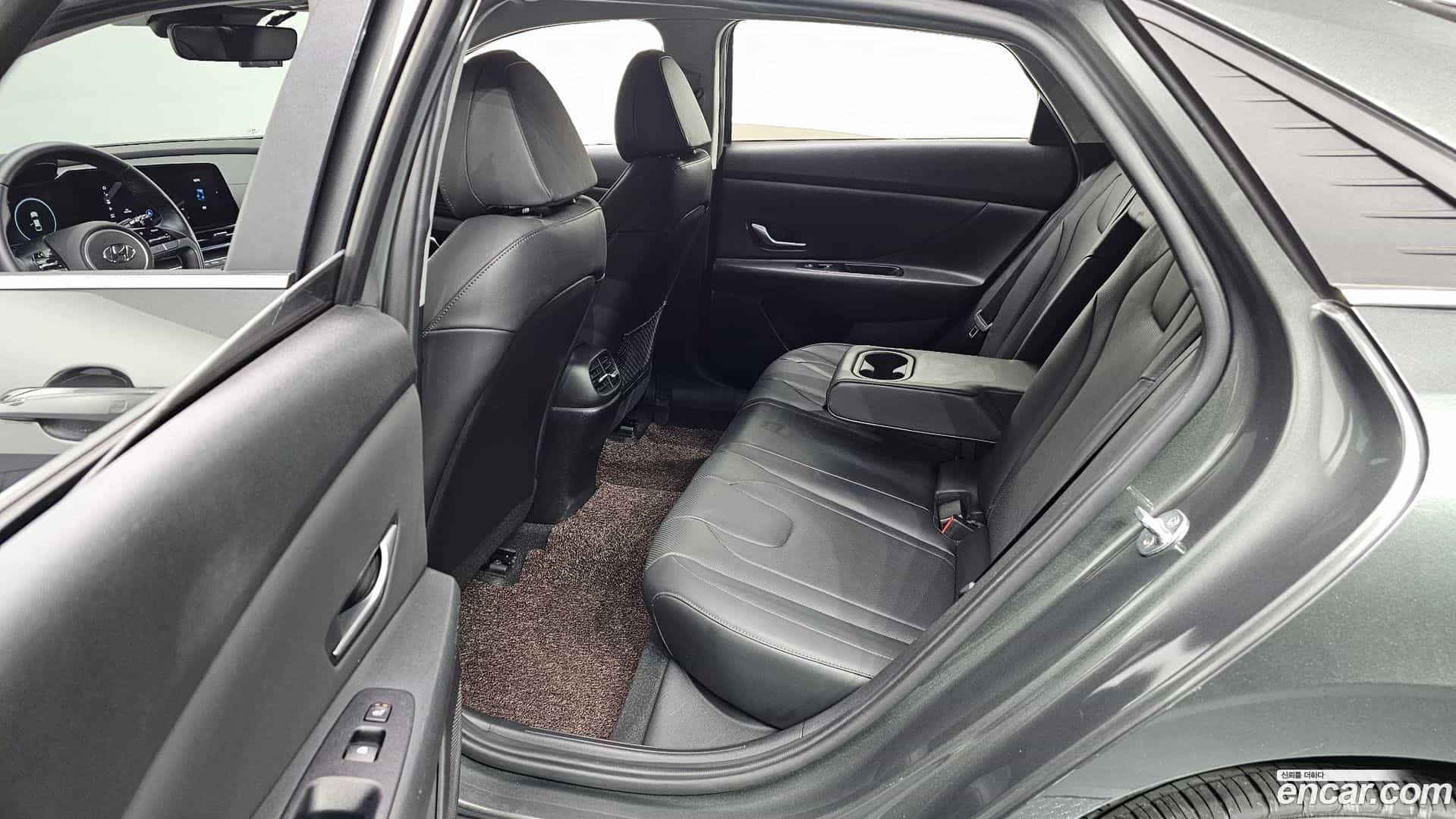 AVANTE Hyundai 2020.6-OPTION-015