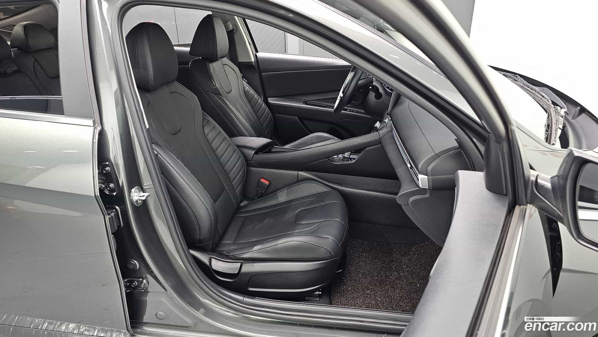 AVANTE Hyundai 2020.6-OPTION-016