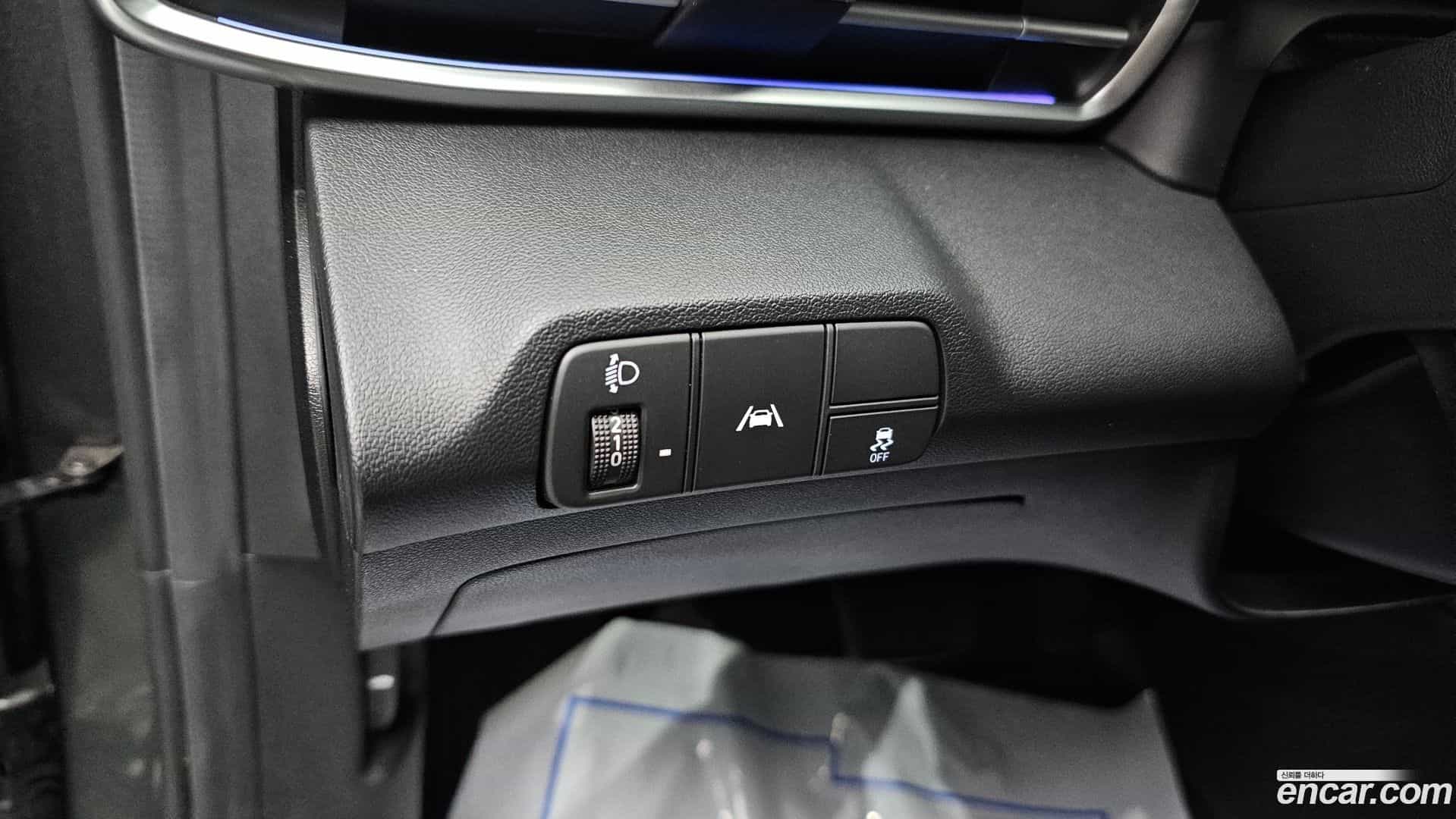 AVANTE Hyundai 2020.6-OPTION-023