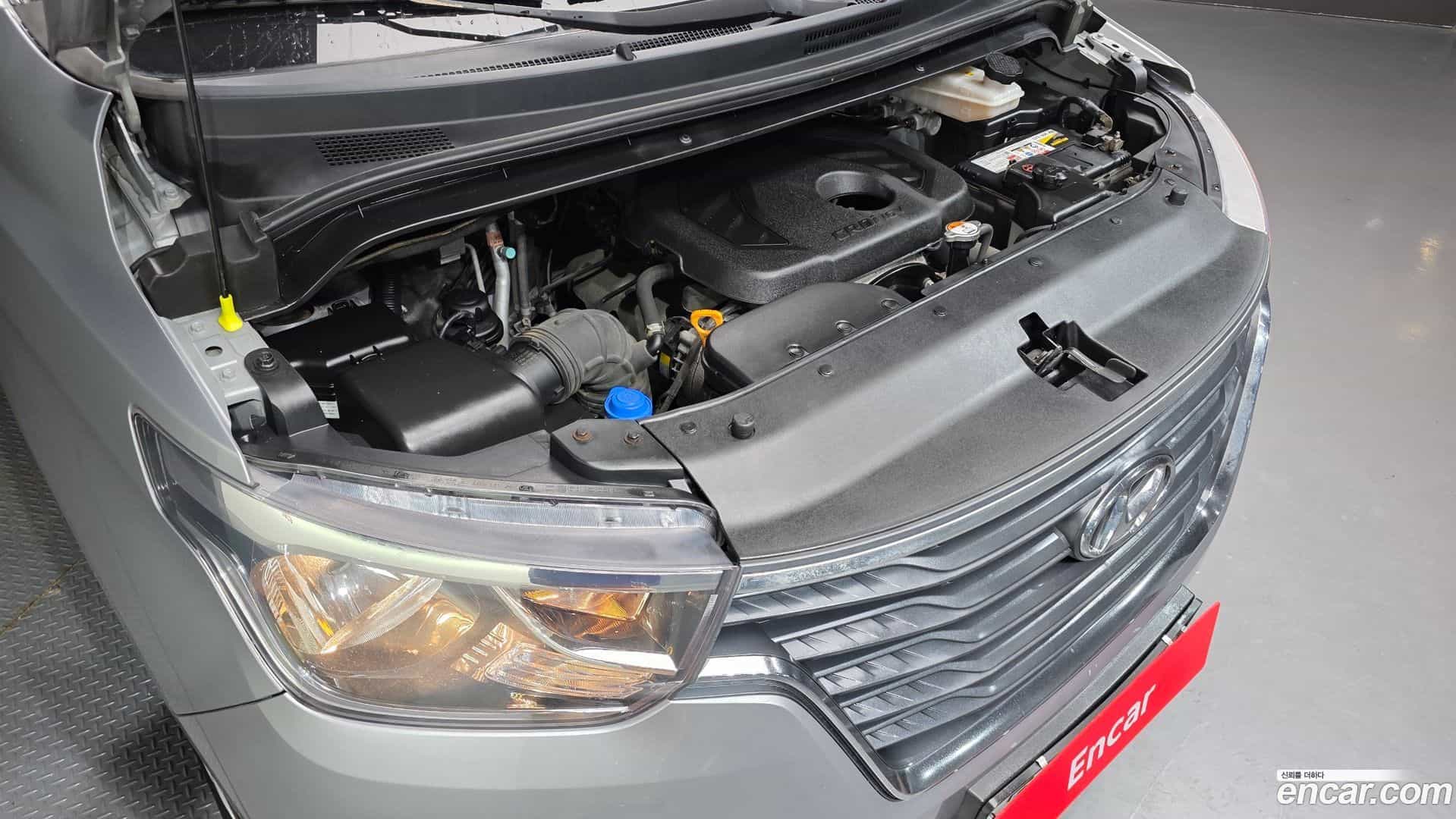 Starex Hyundai 2019.2-INNER-006