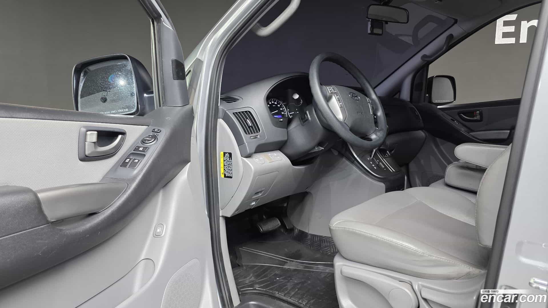 Starex Hyundai 2019.2-OPTION-015