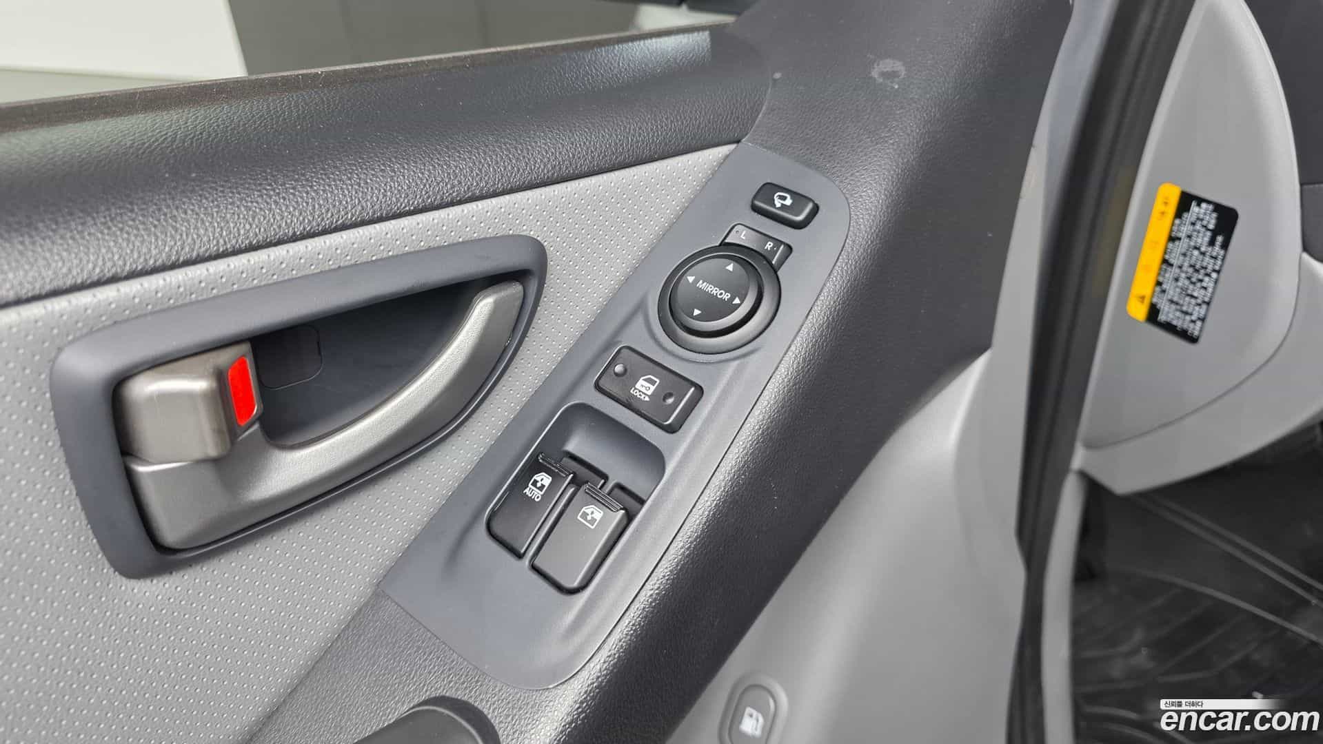 Starex Hyundai 2019.2-OPTION-016