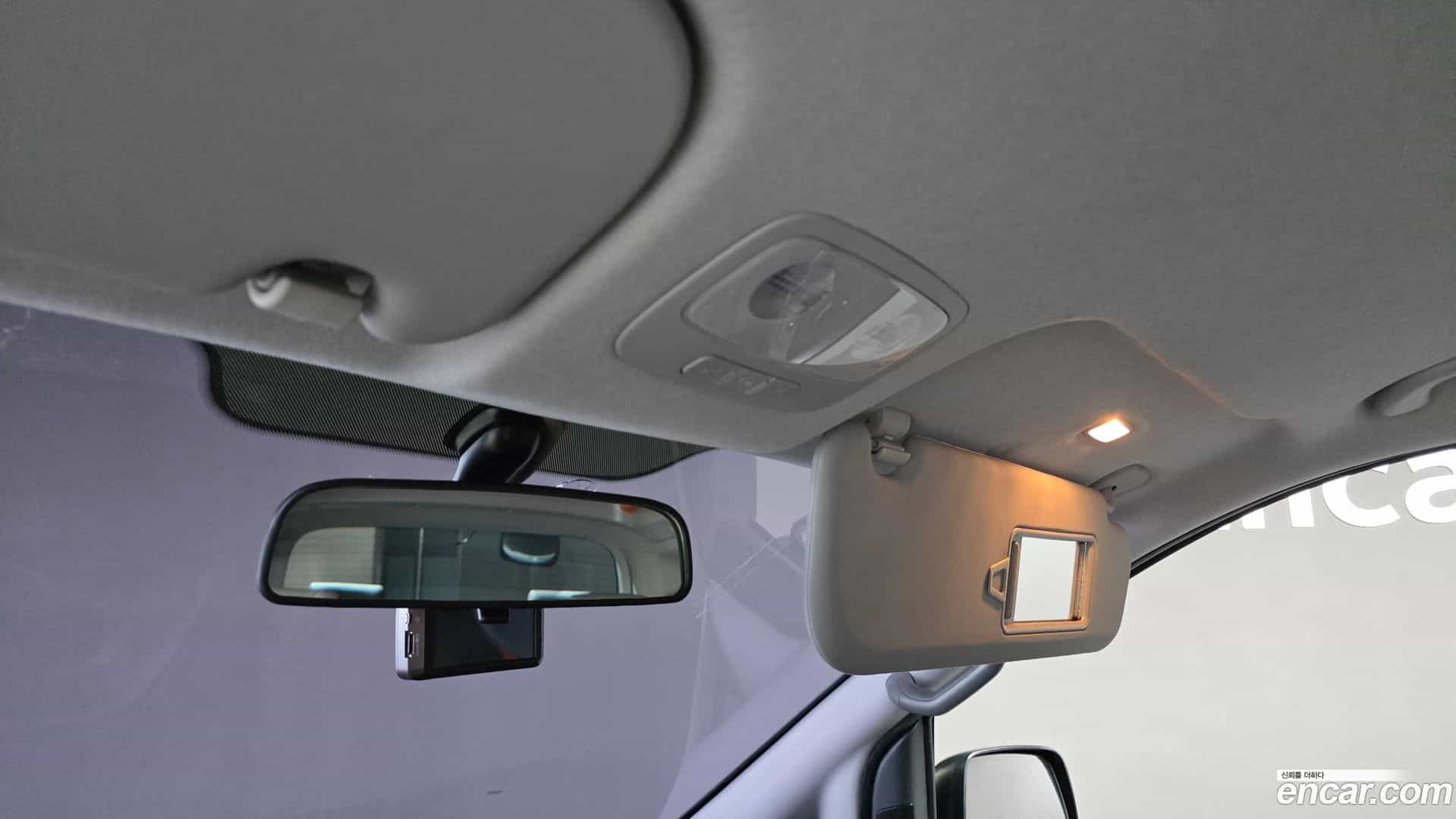 Starex Hyundai 2019.2-OPTION-020