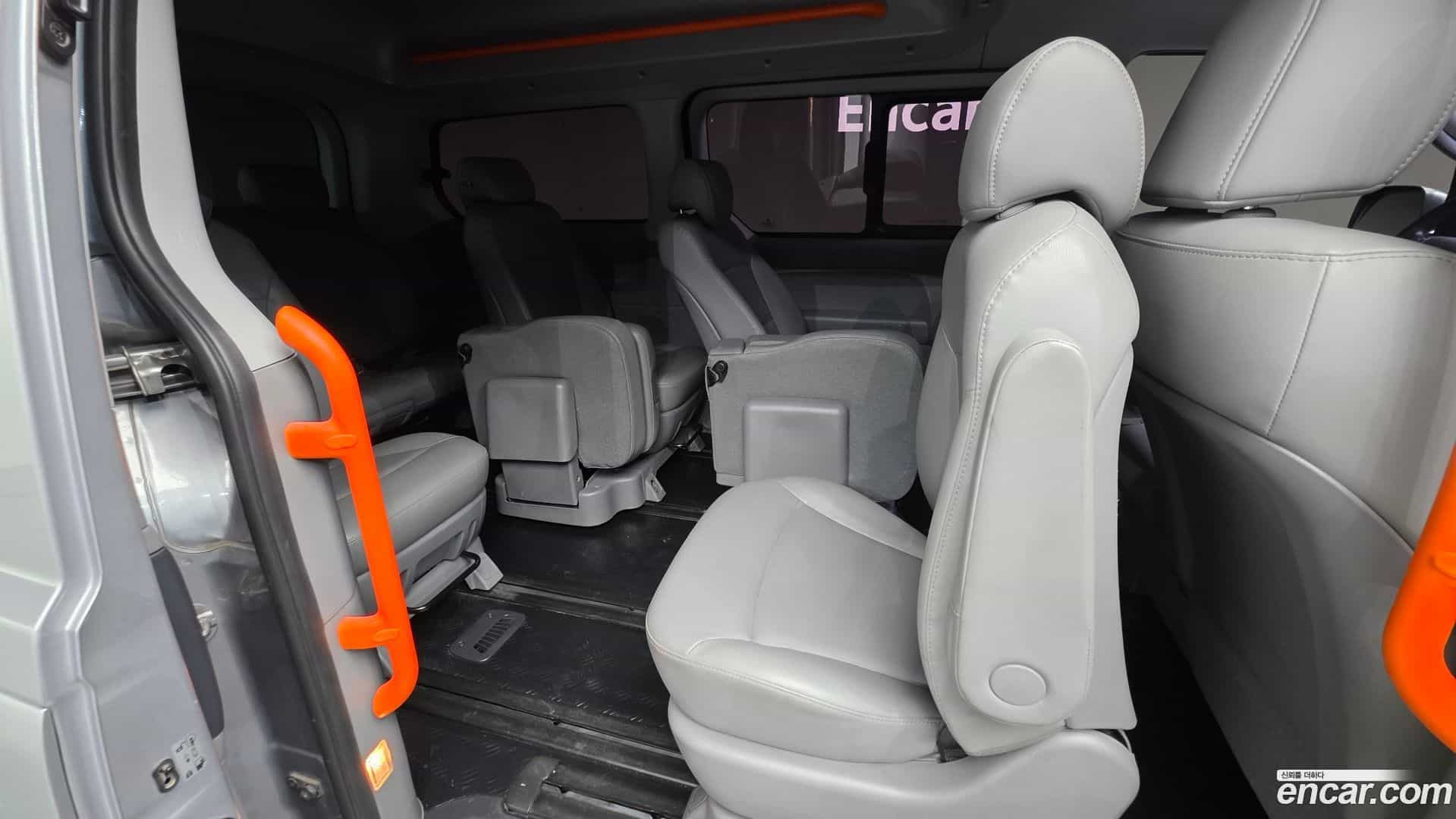 Starex Hyundai 2019.2-OPTION-022