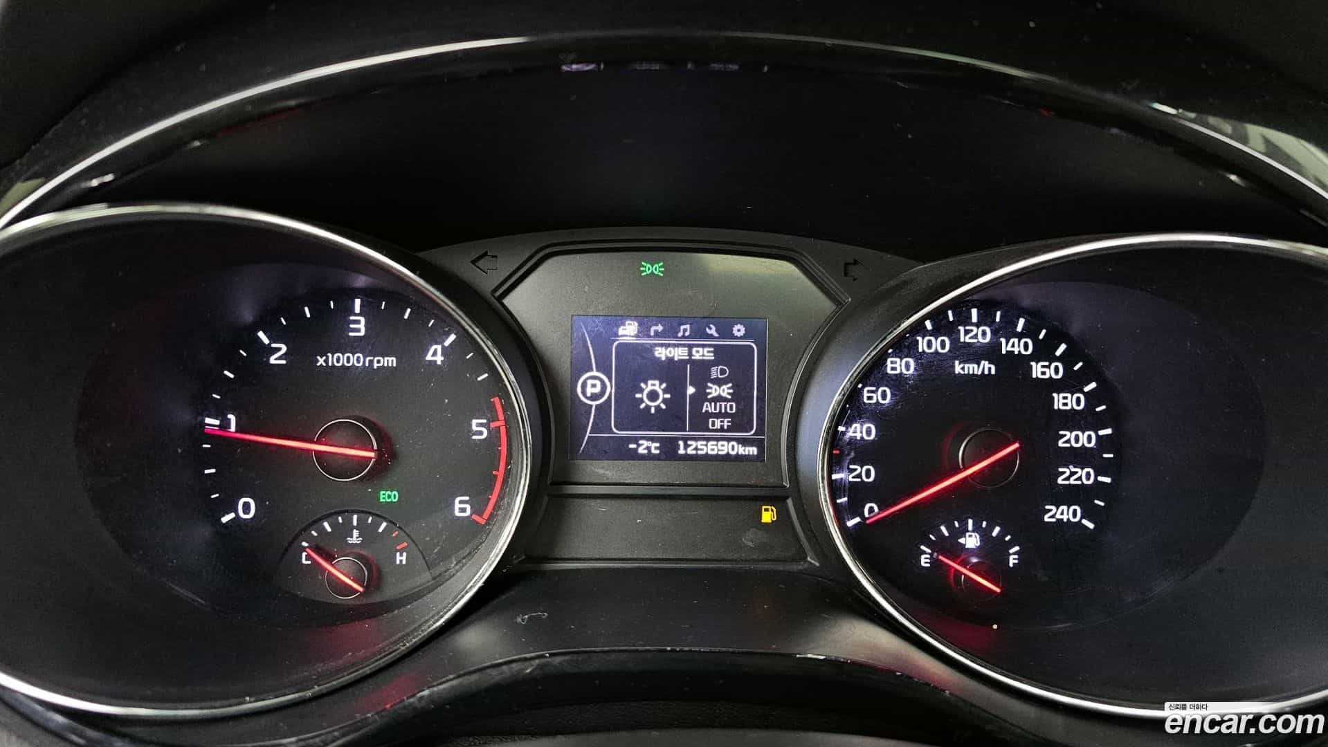 Canival Kia 2017.5-INNER-008