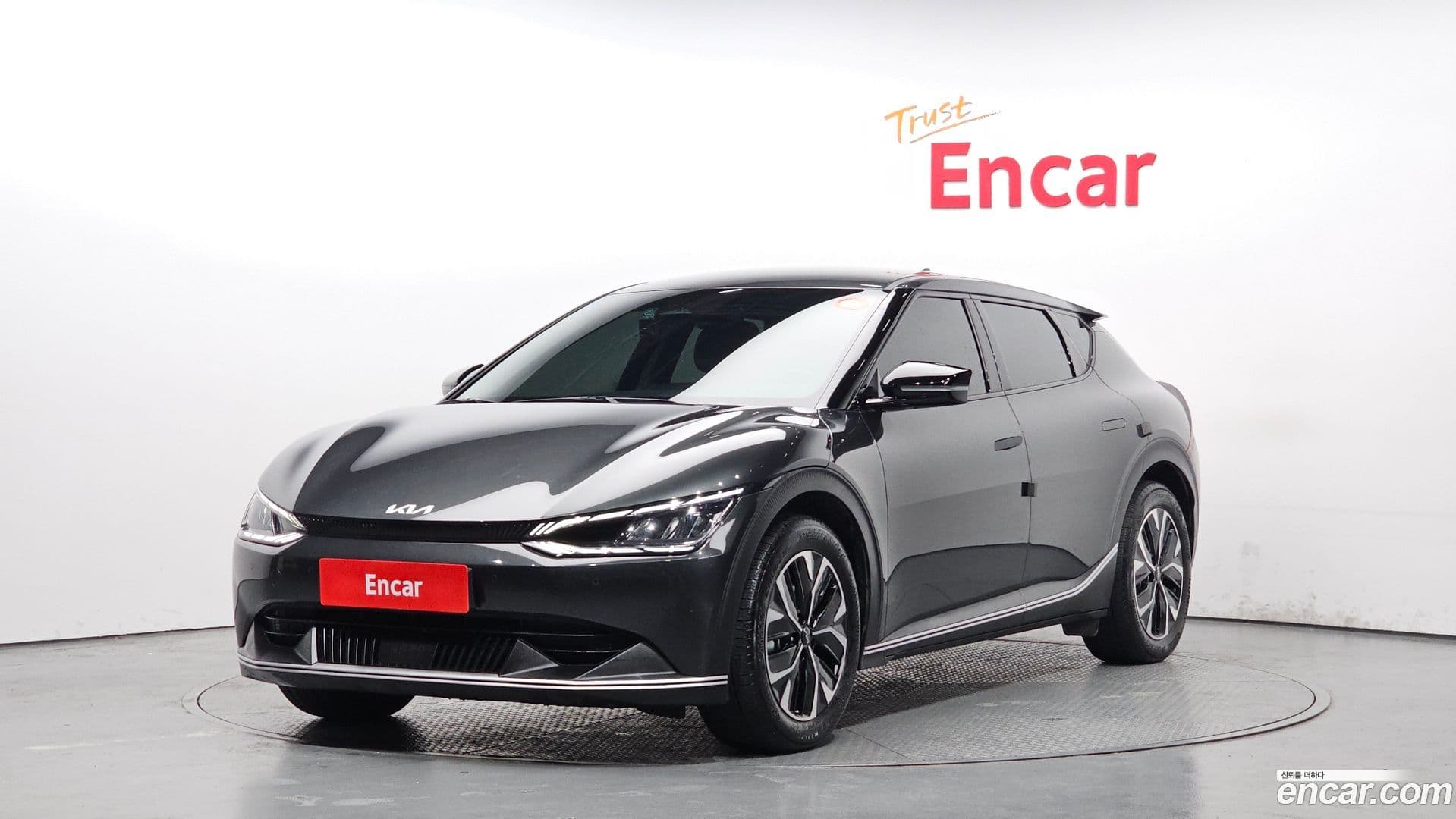 Main__Slider__Photo:EV6 Kia 2023.9-0