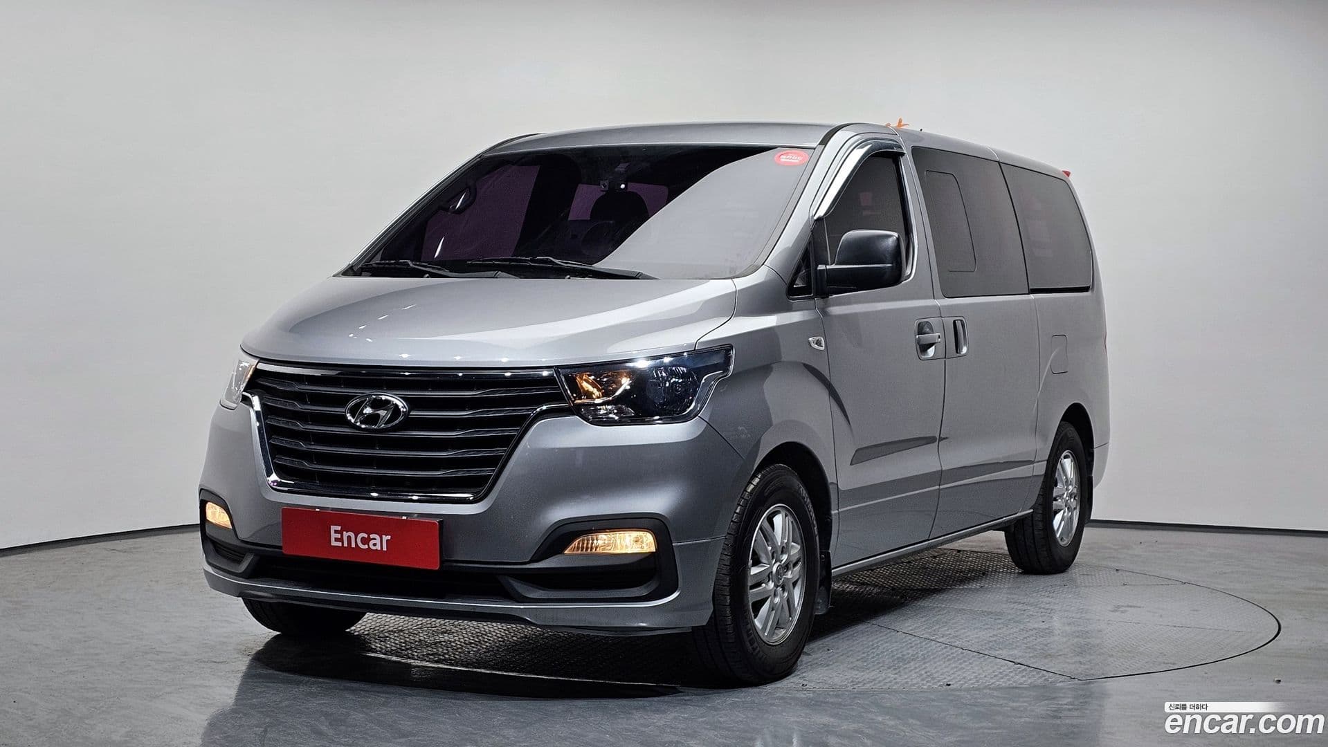 Main__Slider__Photo:Starex Hyundai 2018.4-0