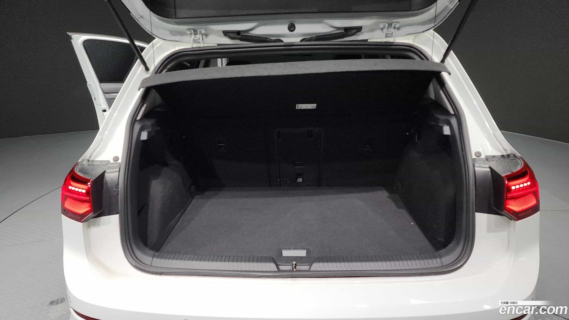 Golf Volkswagen 2022.0-OPTION-024
