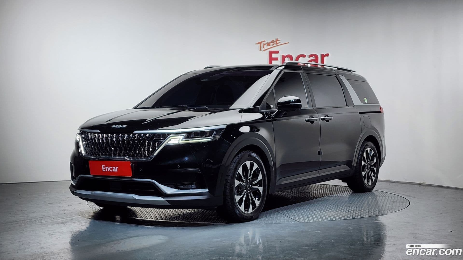 Main__Slider__Photo:Canival Kia 2021.11-0