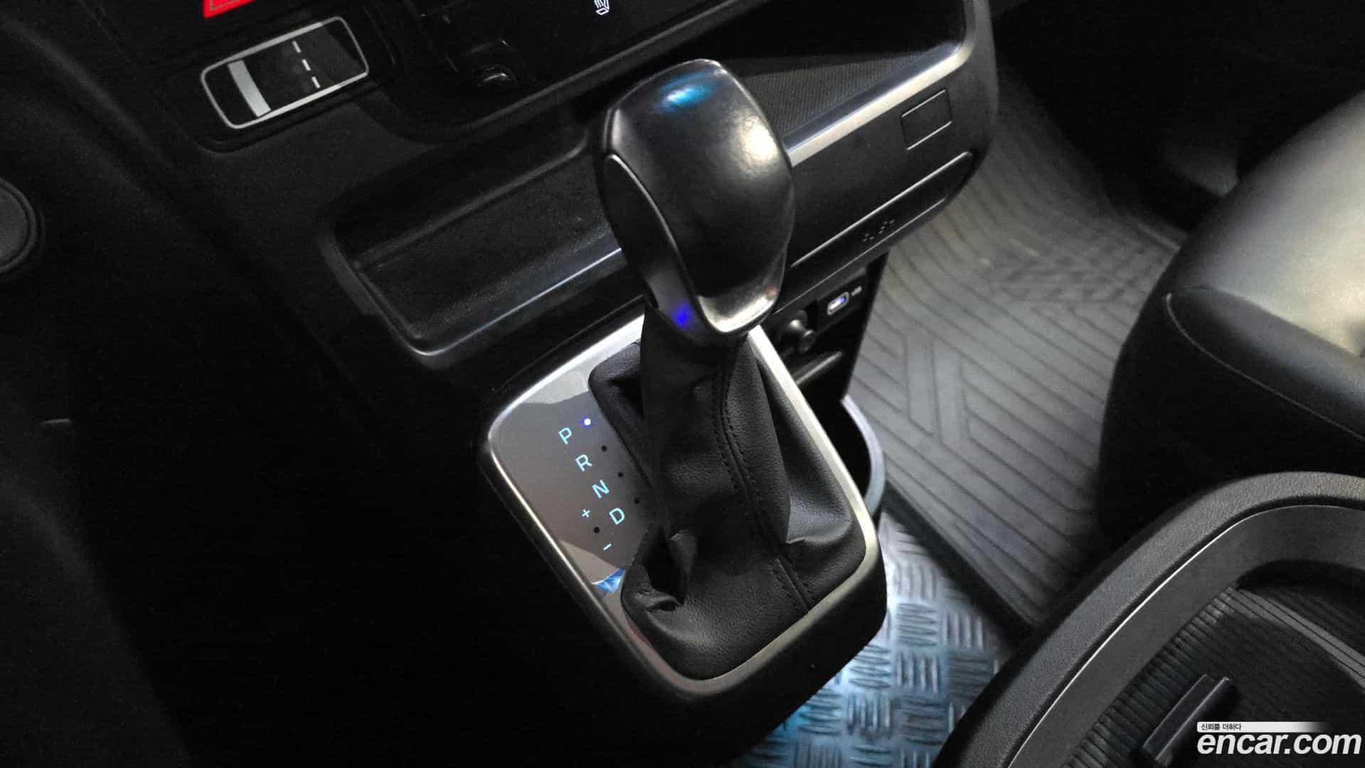 Staria Hyundai 2021.10-INNER-009