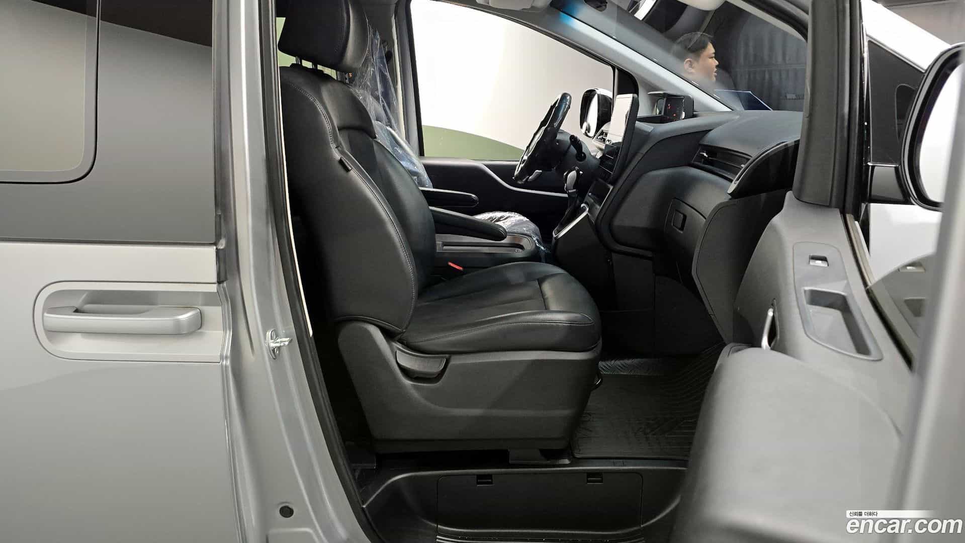 Staria Hyundai 2021.10-OPTION-015