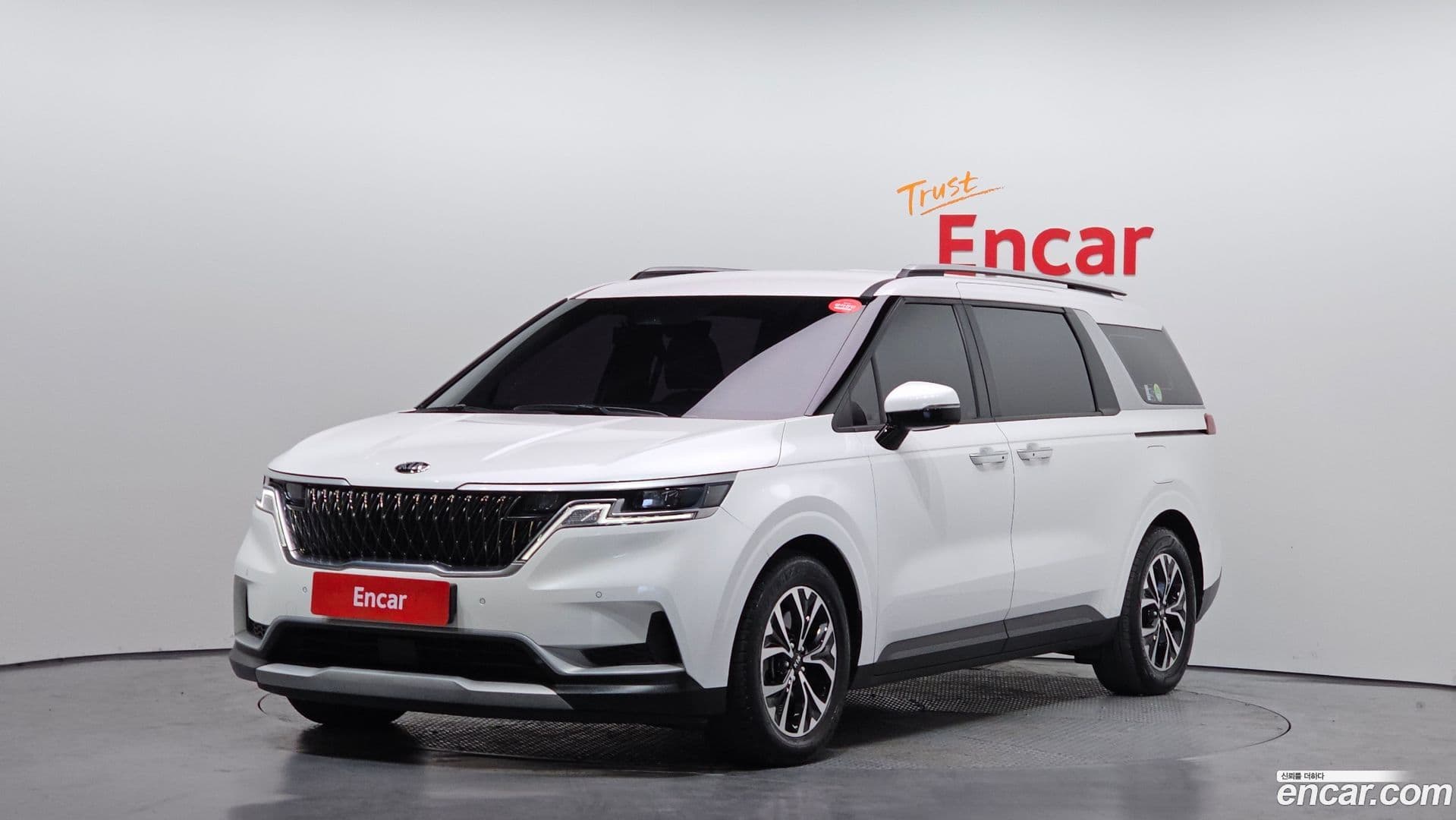 Main__Slider__Photo:Canival Kia 2021.5-0