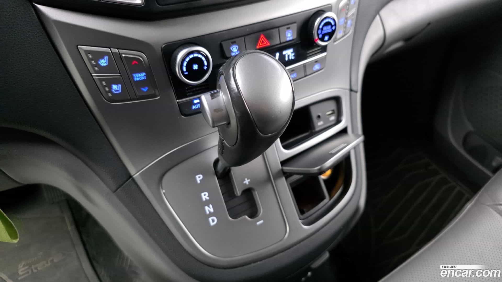 Starex Hyundai 2018.11-INNER-009