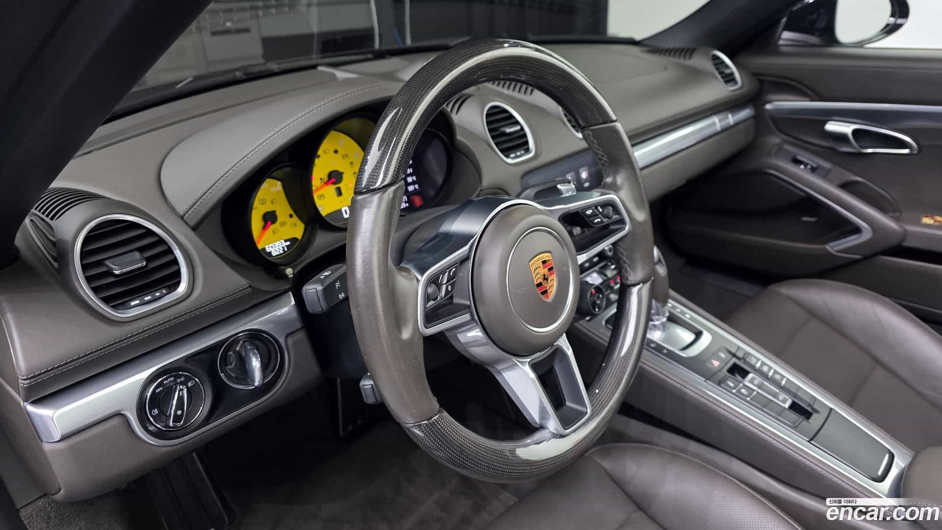 718 Porsche 2018.10-OPTION-020