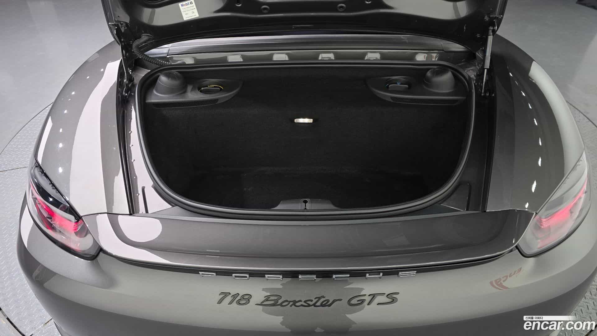 718 Porsche 2018.10-OPTION-023